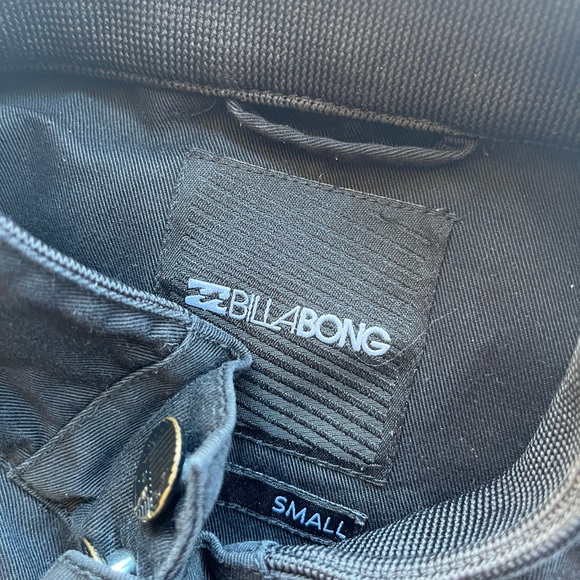 Barely Used Billabong Jacket - Picture 3 of 4